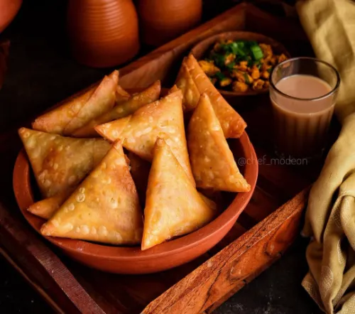 CHICKEN SAMOSA